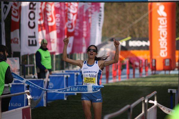 Nadia Ejjafini wins 2011 ‘Cross Internacional Valle de Llodio’ (Miguel Alfambra)