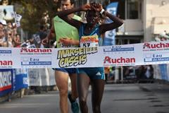 Peris Jepchirchir winning at the 2014 Marseille-Cassis 20km road race (organisers / Maindru Photo)