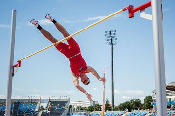 Deakin Volz in the pole vault at the IAAF World U20 Championships Bydgoszcz 2016 (Getty Images)