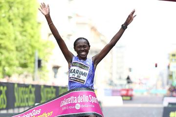 Lucy Karimi winning at the 2015 Milano Marathon (Giancarlo Colombo / organisers)