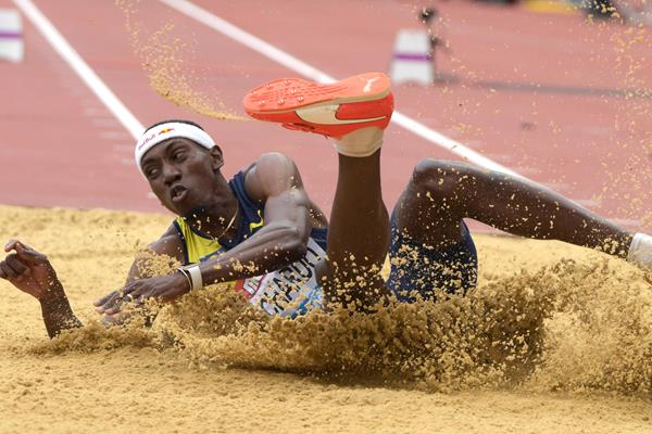 Pedro Pablo Pichardo jumps to victory in London (Kirby Lee)