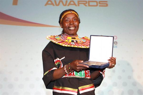 Kenya’s Tegla Loroupe receiving the Promotion of Fair Play Award in Lausanne (Giancarlo Colombo)