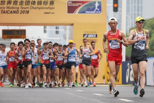Hagen Pohle leads the men's 20km race walk at the IAAF World Race Walking Team Championships Taicang 2018 (Getty Images)