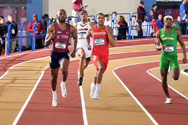 Tyrell Richard on his way to winning the 400m at the NCAA Indoor Championships (Kirby Lee)