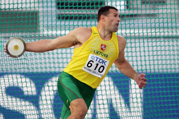 Virgilijus Alekna in the discus at the 2005 IAAF World Championships in Helsinki (Getty Images)