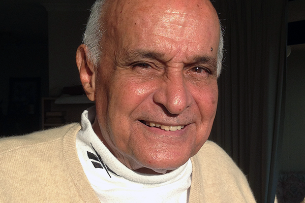 Mike Agostini (Mike Hurst)