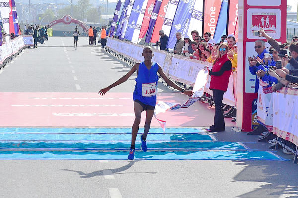 Ismail Juma wins the Istanbul Half Marathon (Organisers)