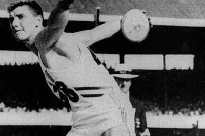 Al Oerter Past And Present Reflections News