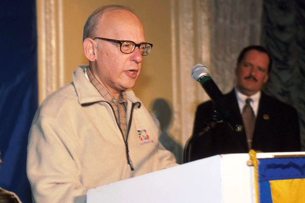 US athletics journalist Bert Rosenthal (Victah Sailer)