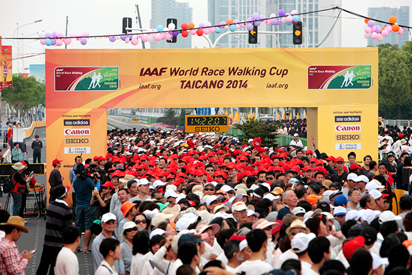 The mass event at the 2014 IAAF World Race Walking Team Championships in Taicang (Getty Images)