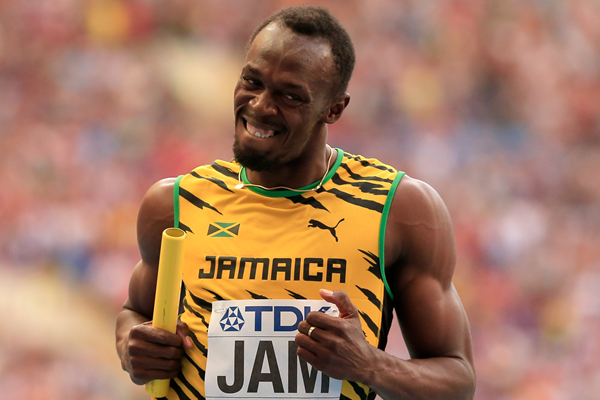 Usain Bolt anchors Jamaica to victory in the 4x100m (Getty Images)
