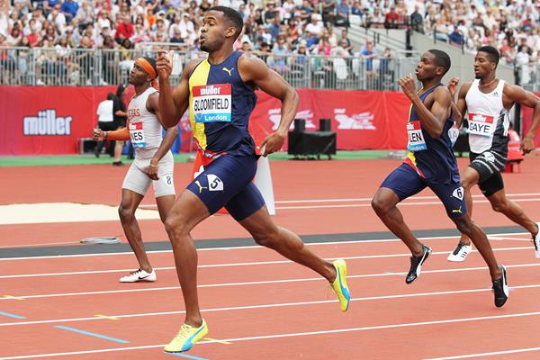 Akeem Bloomfield wins the 400m at the IAAF Diamond League meeting in London (Jean-Pierre Durand)