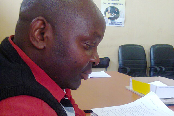 Themba Makhanya ()