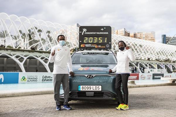 Birhanu Legese and Peres Jepchirchir ahead of the Valencia Marathon (Organisers)