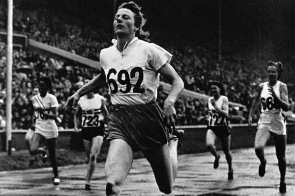 Fanny Blankers-Koen 200m Gold London Olympics 1948 ()