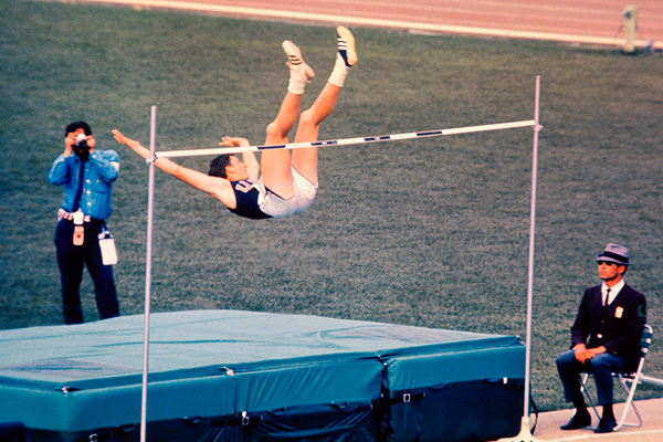 Dick Fosbury in the high jump at the 1968 Olympic Games in Mexico City (AFP / Getty Images)