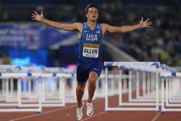 Devon Allen anchors USA to victory in the mixed shuttle hurdles relay at the IAAF World Relays Yokohama 2019 (Roger Sedres)