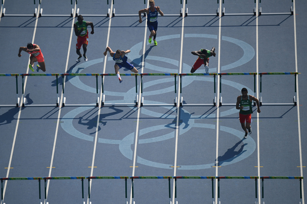 Decathletes in action at the Olympic Games (AFP / Getty Images)