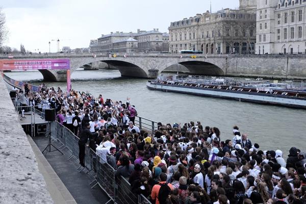 Participants in a 3k run during the ‘She Runs - Active Girls’ Lead’ event in Paris (Michelle Sammet)