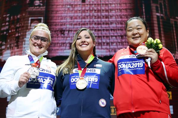 Women's hammer throw podium: silver medallist Joanna Fiodorow, champion DeAnna Price and bronze medallist Wang Zheng (Getty Images)