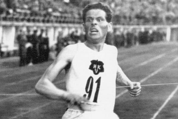 Finnish distance runner Taisto Maki (Suomen Urheilumuseo)
