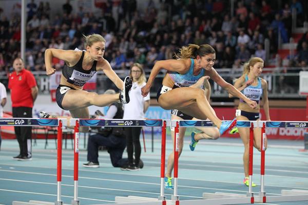 Pamela Dutkiewicz (r) edges Isabelle Pedersen in Torun (Jean Pierre Durand)