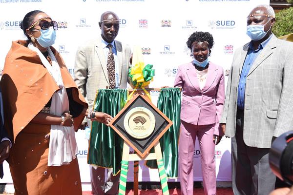 Kenya’s Sports Cabinet Secretary Amina Mohamed, Moses Kiptanui, Mary Keitany and Athletics Kenya President Jackson Tuwei (Jared Nyataya)