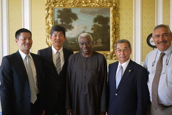 l to r - Yasu Oshima, JAAF Manager of Competition & Athlete Management, Mitsugi Ogata, JAAF Senior Managing Director - IAAF President Lamine Diack - Keisuke Sawaki, JAAF Vice-President - IAAF General Secretary Pierre Weiss (© IAAF)
