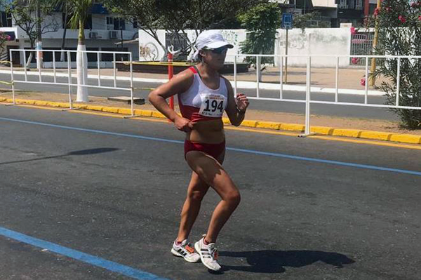 Evelyn Inga on her way to winning the 50km at the Pan American Race Walking Cup (Atletismo Peruano)