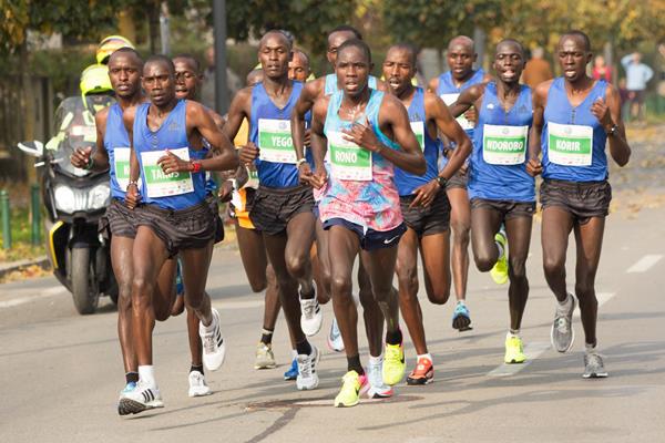 Men's lead pack after 20km at the 2017 Ljubljana Marathon (Bob Ramsak)