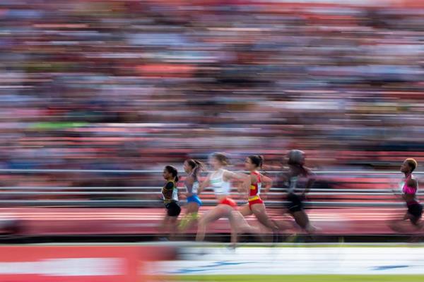 Competitors in the girls 200m at the Youth Olympic Games in Buenos Aires (Lukas Schulze for OIS/IOC)
