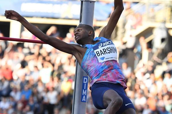 Mutaz Barshim leaping to victory at the IAAF Diamond League meeting in Paris (Gladys Chai von der Laage)