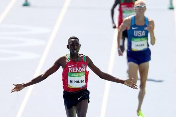 Conseslus Kipruto wins the 3000m steeplechase at the Rio 2016 Olympic Games (Getty Images)