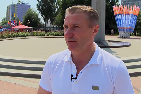 Sergey Bubka on IAAF Inside Athletics (IAAF)
