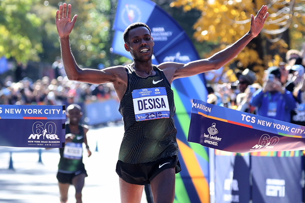 Lelisa Desisa wins the New York City Marathon (Getty Images)