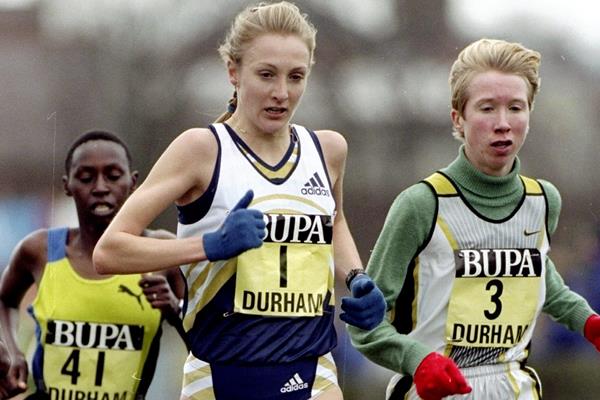 Paula Radcliffe and Annemari Sandell lead the women's race at the Great North Cross Country in Durham (Getty Images)
