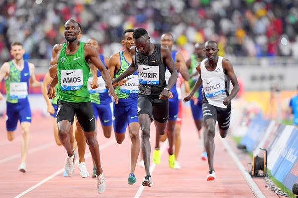 Nijel Amos wins the 800m at the IAAF Diamond League meeting in Doha (Jiro Mochizuki)