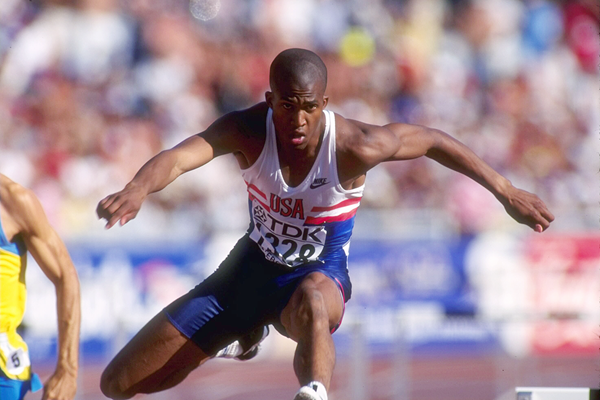 Derrick Adkins in the 400m hurdles at the 1995 IAAF World Championships (Getty Images)
