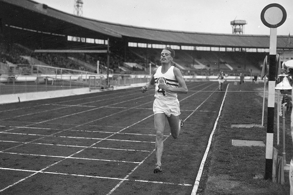 British middle-distance runner Derek Ibbotson (Getty Images)