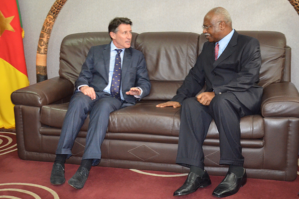 IAAF President Sebastian Coe meets with Cameroon Prime Minister Philemon Yang (CAA)