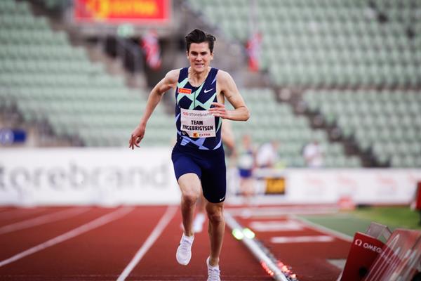 Jakob Ingebrigtsen breaks the European 2000m record in Oslo (Eirik Førde / Bislett Alliance)