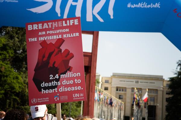 Poster for the BreatheLife campaign in Geneva (Bob Ramsak)