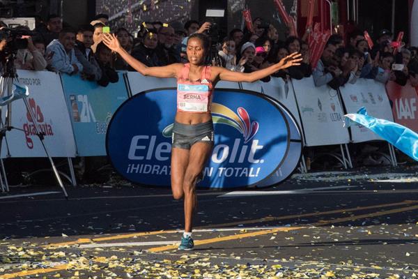 Afera Godfay Berha winning in Guadalajara (Organisers)