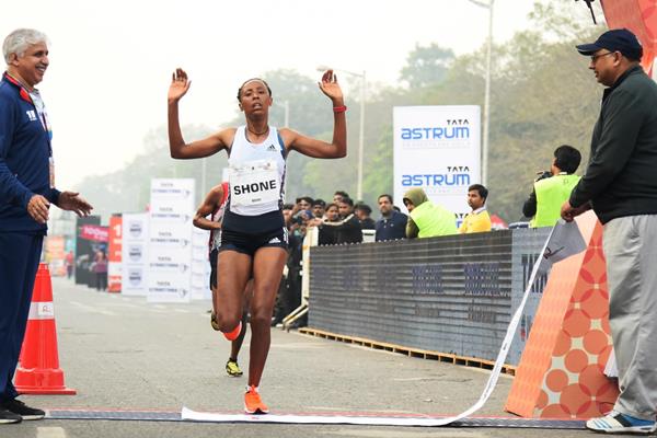 Guteni Shone breaks the race record at the Tata Steel Kolkata 25K (Procam International)