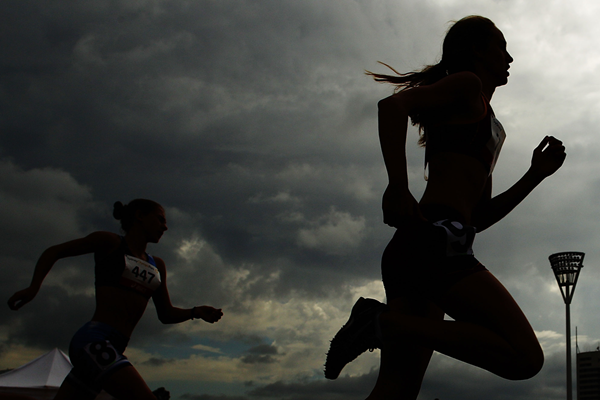 Athletes in action in the 800m (Getty Images)