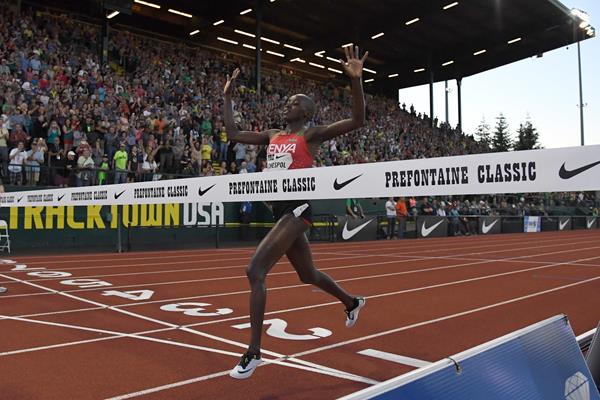 Celliphine Chespol in action at the 2017 IAAF Diamond League meeting in Eugene ()