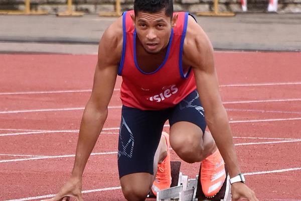 Wayde van Niekerk on the start line in Bloemfontein (AFP / Getty Images)