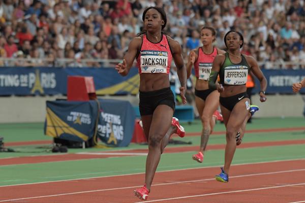 Shericka Jackson en route to her 200m victory in Paris (Kirby Lee)
