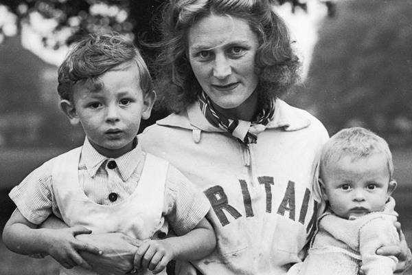 Dorothy Odam-Tyler with her sons David (left) and Barry (right) (Getty Images)