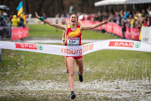 Solange Pereira anchors Spain to victory in the mixed relay at the European Cross Country Championships (Getty Images)
